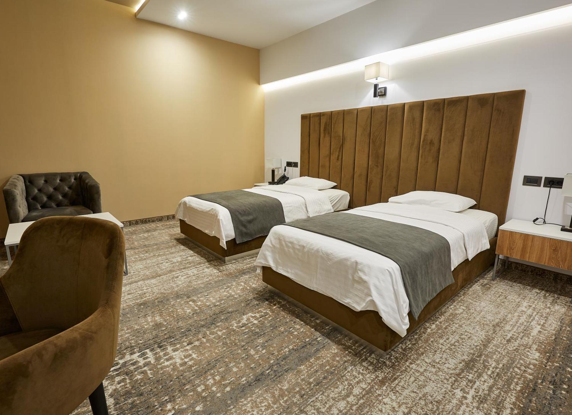 Aghababyan'S Hotel Erévan Chambre photo Deluxe Room