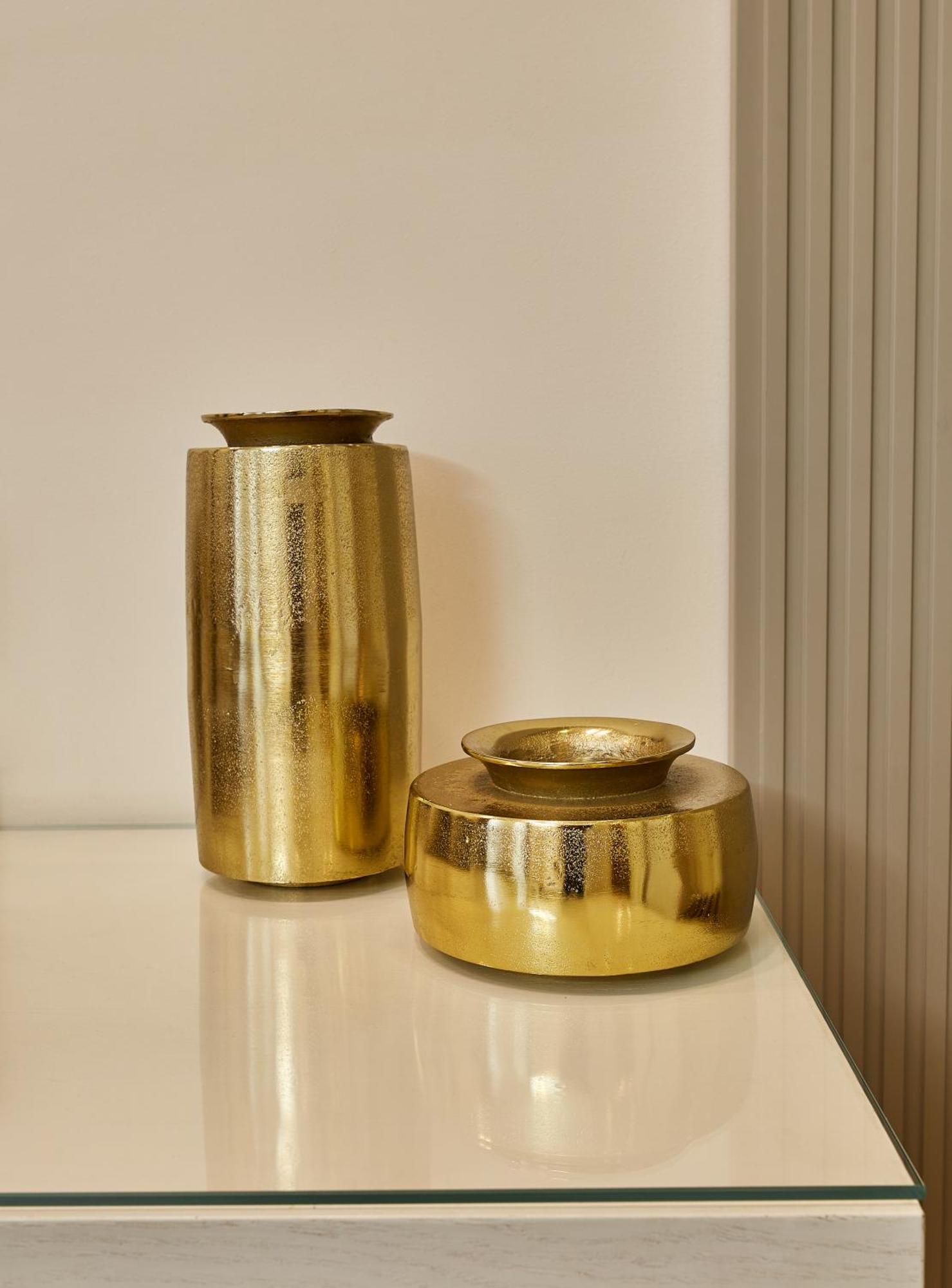 Aghababyan'S Hotel Erévan Chambre photo Gold ceramic vases