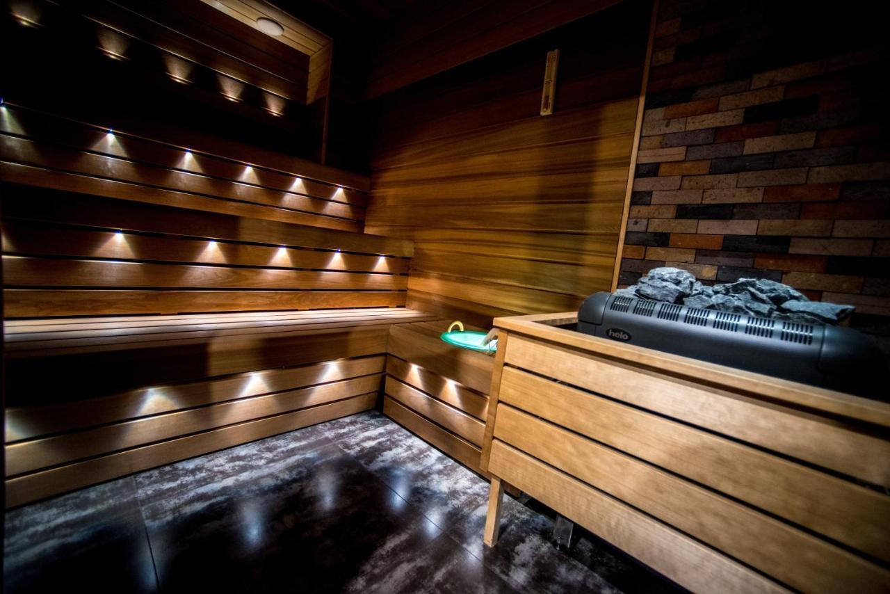 Aghababyan'S Hotel Erévan Extérieur photo A modern Finnish sauna