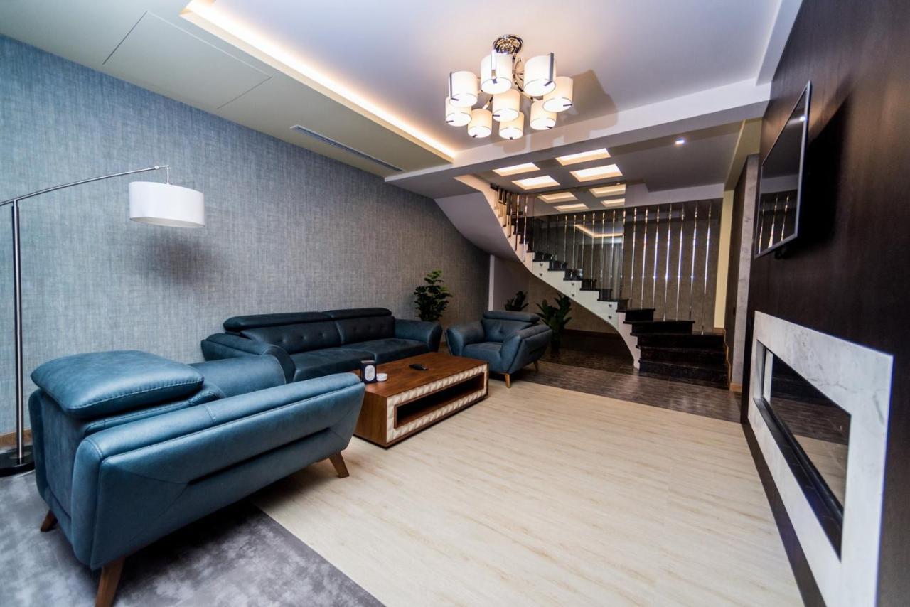 Aghababyan'S Hotel Erévan Extérieur photo The interior of the hotel