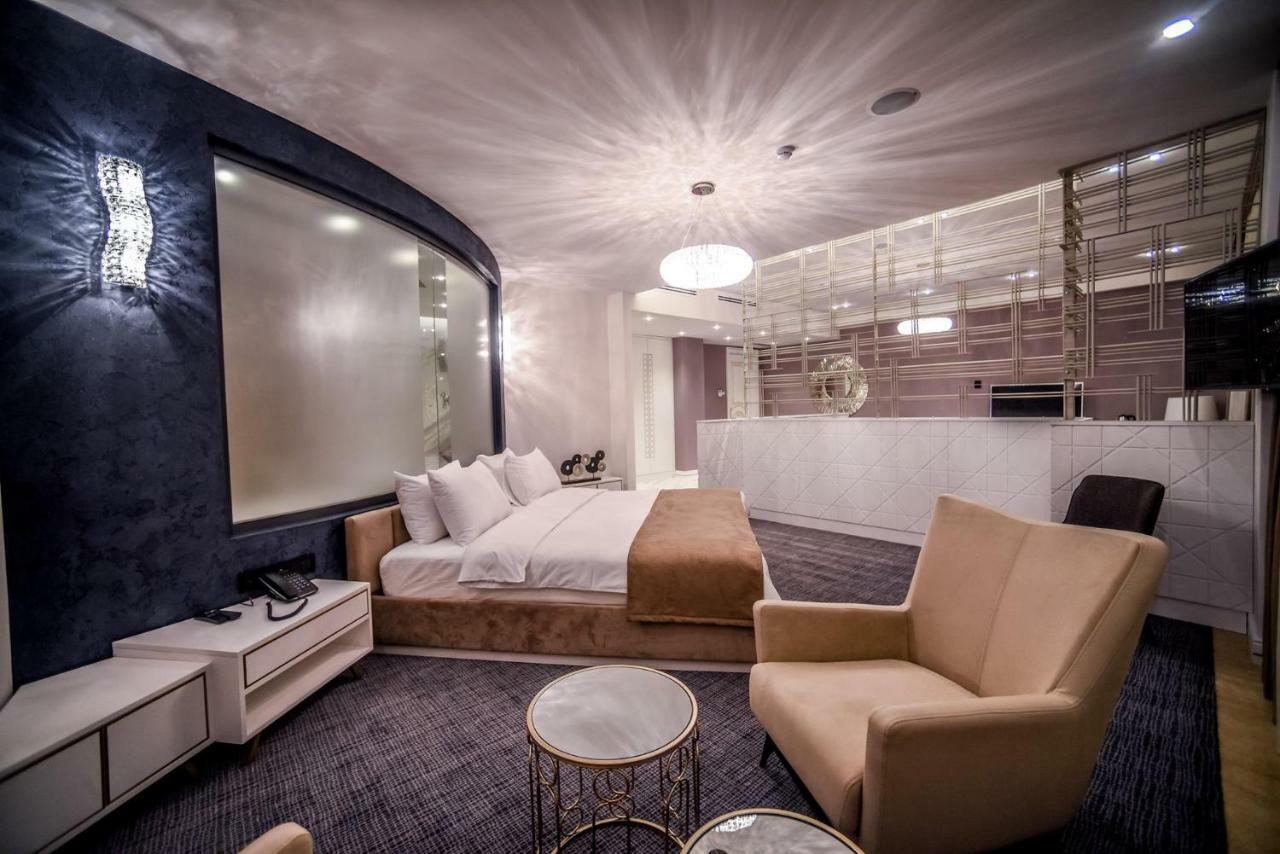 Aghababyan'S Hotel Erévan Extérieur photo Suite